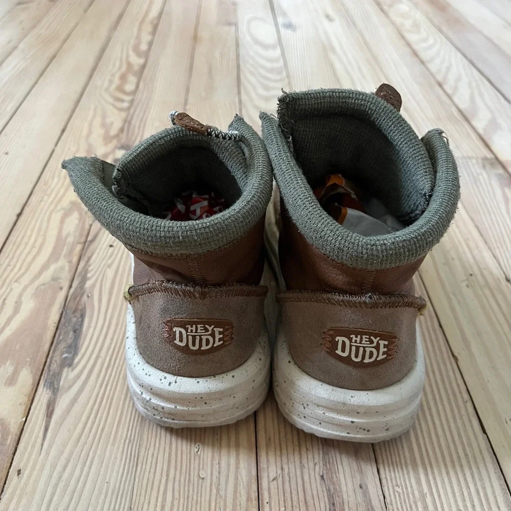 Hey Dude Bradley Boot Youth Size 4 Walnut Brown Leather Knit Collar Ankle Boots